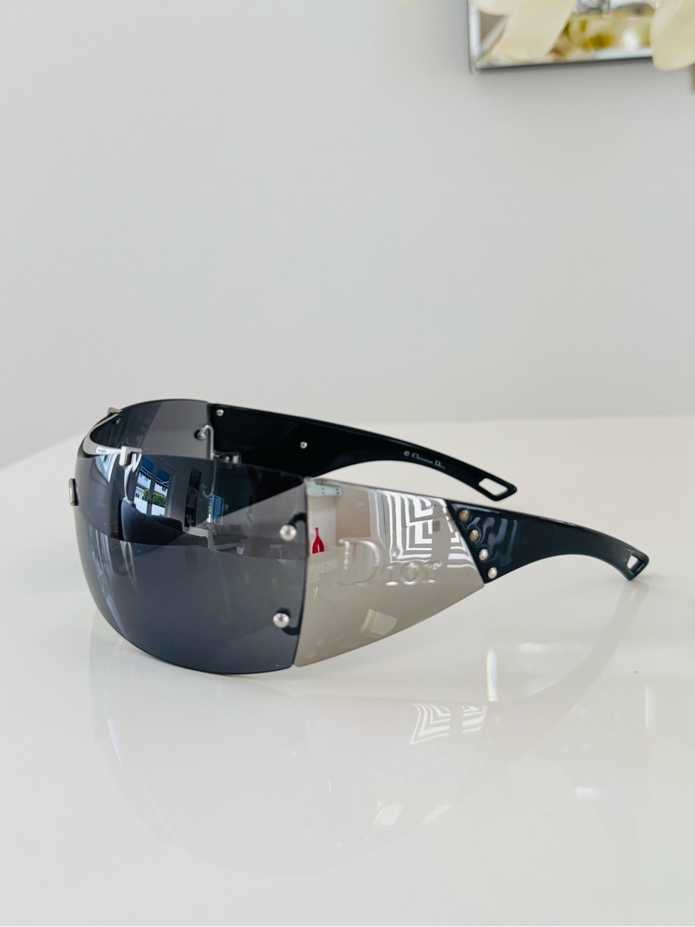 Extremely RARE 🖤 Vintage Christian Dior black & silver Rimless sunglasses